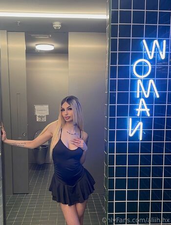 Alici / aliih.hx nude photo #27