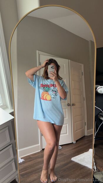 Al / aliii1123 / aliii1123_ / its.anna1122 / aliiiplayss nude photo #16