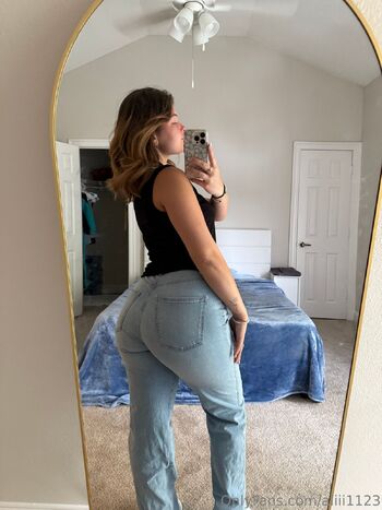 Al / aliii1123 / aliii1123_ / its.anna1122 / aliiiplayss nude photo #54