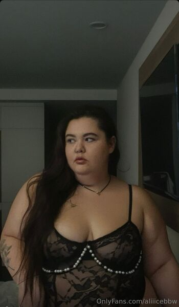 AliceBB / aliiicebbw nude photo #3
