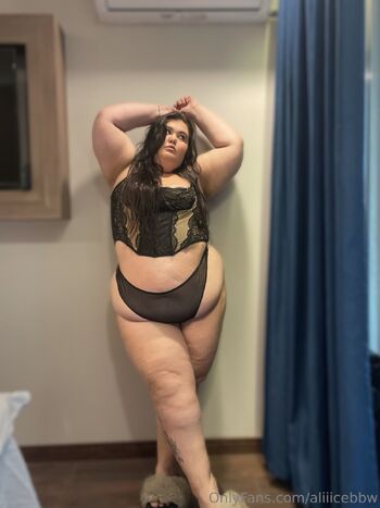 AliceBB / aliiicebbw nude photo #4
