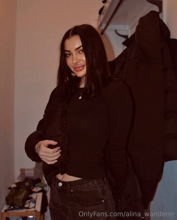 Alina / alina_wanderer nude photo #25
