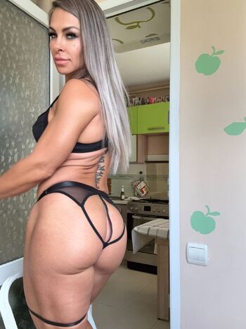 Aliona meriacr / alionameriacri_free nude photo #20