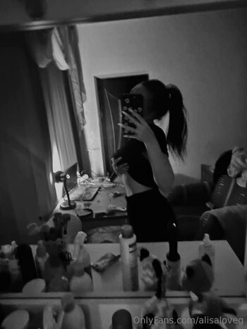 Alisa Lov / alisakiskis nude photo #20