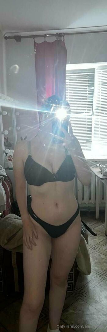 Alisa Lov / alisakiskis nude photo #27