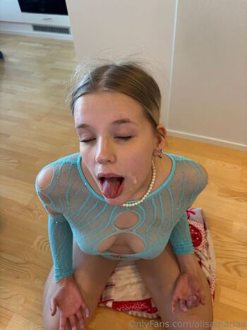 𝑨𝒍𝒊𝒔𝒂𝒎𝒂𝒓𝒊𝒂 / alisamariaa nude photo #13