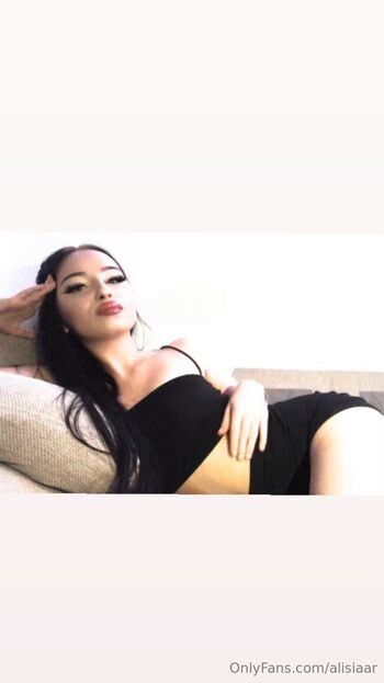 Alisia / alisiaaw nude photo #15