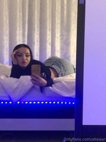 Alisia / alisiaaw nude photo #16