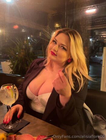Alisia0 / alisiaflore00 nude photo #3