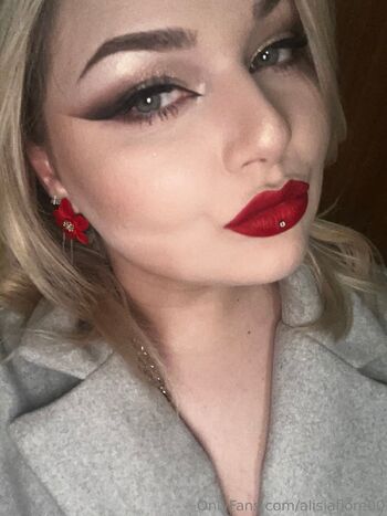 Alisia0 / alisiaflore00 nude photo #5