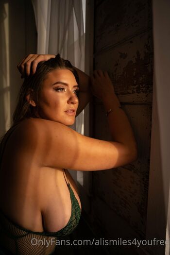 Ali Smile / alismiles4youfree / alismilesco / alismiles4you nude photo #19