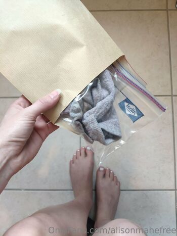 Alison Mahe Free / alisonmahefree nude photo #13