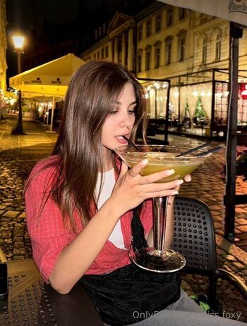 ALISS / aliss.foxy nude photo #17