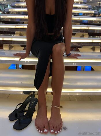 t i f f a n / alittleoftiff nude photo #24