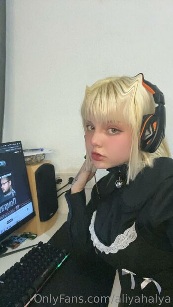 Aliyah 18 / aliyahalya nude photo #16