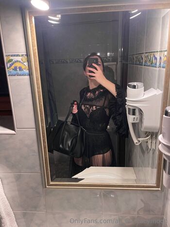 Stacy Moo / all_of_stacymoon nude photo #22