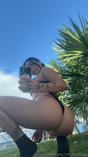 GiGi / allab0utg nude photo #15