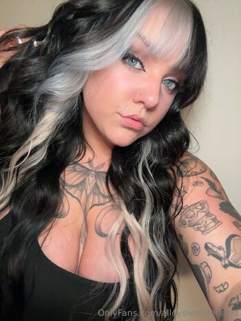 Alleys VIP / alleyswonderland nude photo #19