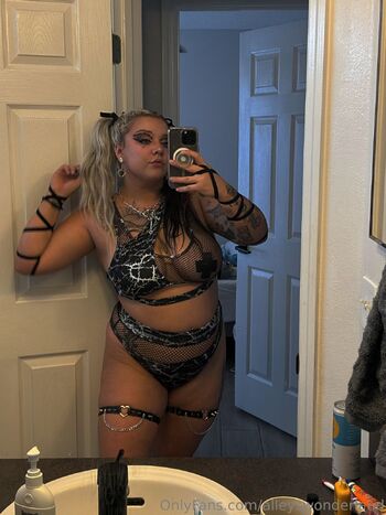 Alleys VIP / alleyswonderland nude photo #40