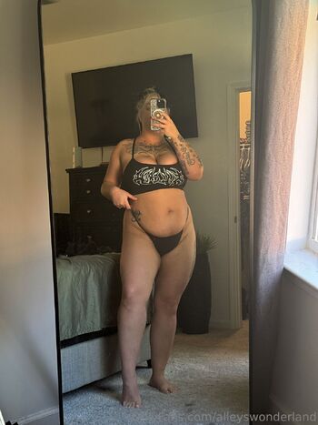 Alleys VIP / alleyswonderland nude photo #47