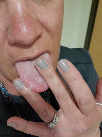 KittenVee of Allhighwa / allhighway nude photo #13