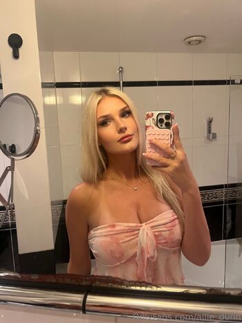 Allie Dun / allie_dunn nude photo #43