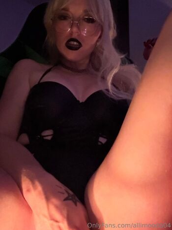 Alli Moon / allimoona04 nude photo #31