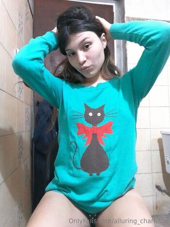 Charlott / alluring_charlotte nude photo #4