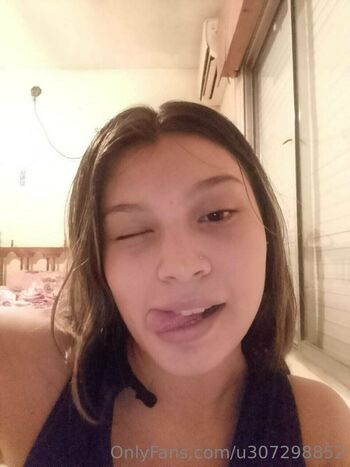 Charlott / alluring_charlotte nude photo #37