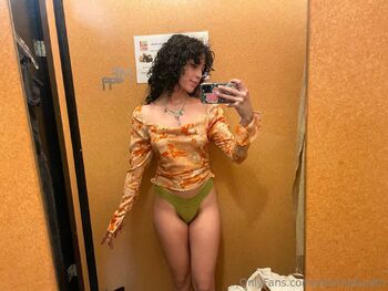 liya / alluringliyahh nude photo #23