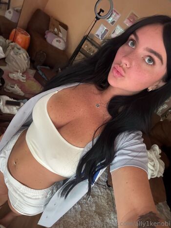 Ally / ally1kenobi nude photo #15