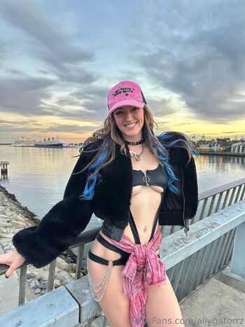 Allygatorrz / allygatorrz / allyhardesty96 nude photo #29