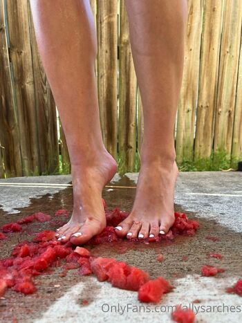 Ally Arche / allysarches nude photo #3