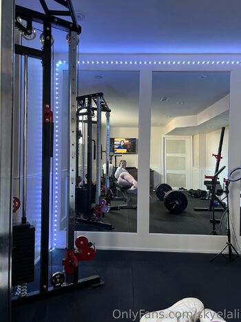 Alanna Sky / allyskyye nude photo #7