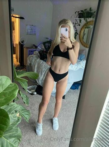 allyssa mager / allyssaxx nude photo #9