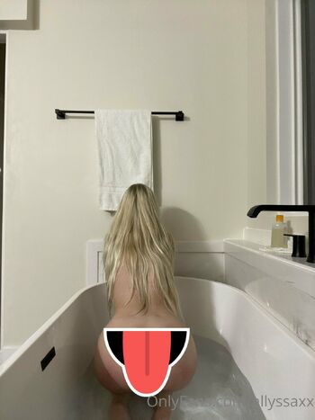 allyssa mager / allyssaxx nude photo #13