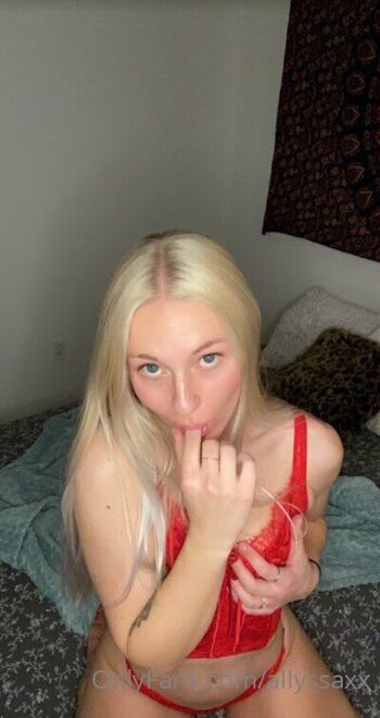 allyssa mager / allyssaxx nude photo #14