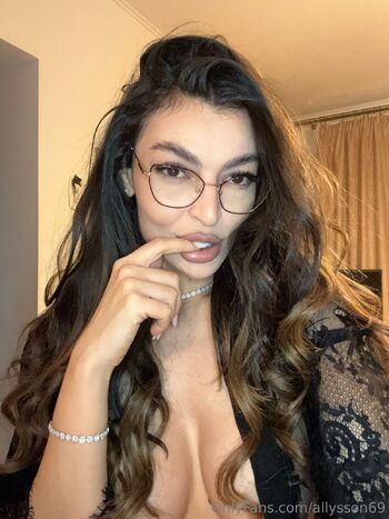 Allysso / allysson69 nude photo #23