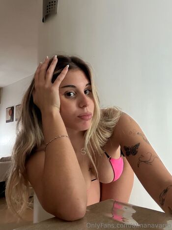 Alma Navarr / almanavarro nude photo #3