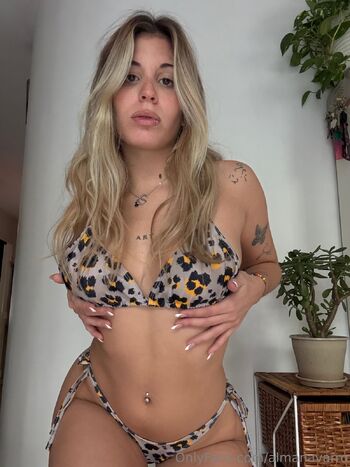 Alma Navarr / almanavarro nude photo #32