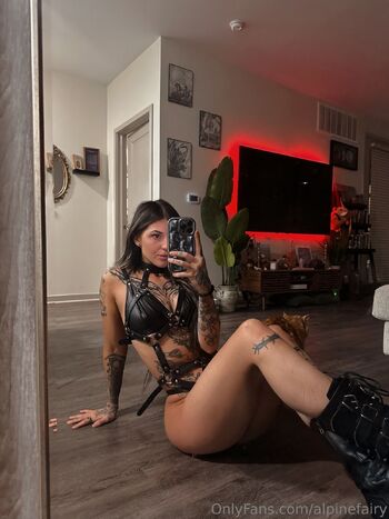 Madiso / alpinefairy nude photo #10