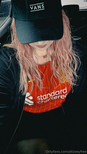 Zoey FREE / altzoeyfree nude photo #3