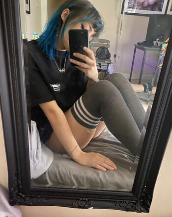 𝔞𝔩𝔳𝔦 / alvieonline nude photo #25