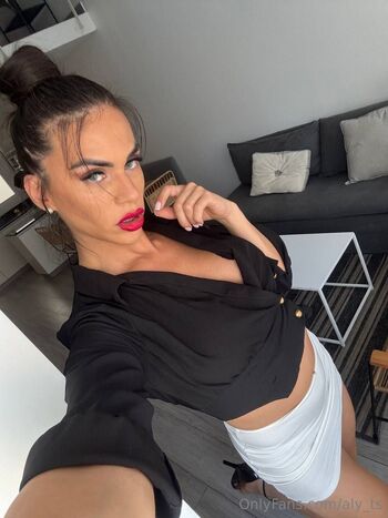 Aly 1 HOTTEST TRANS on OF / aly_ts / the_.ali.ts nude photo #14