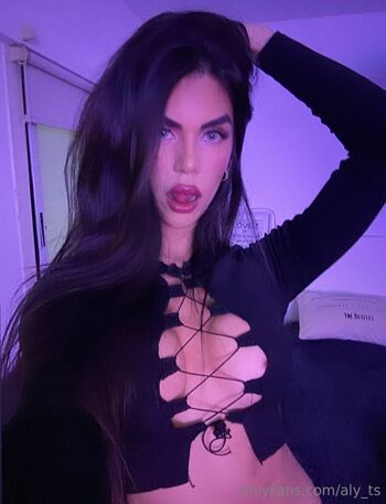Aly 1 HOTTEST TRANS on OF / aly_ts / the_.ali.ts nude photo #17