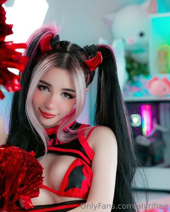 Alyr / alyrifree nude photo #3