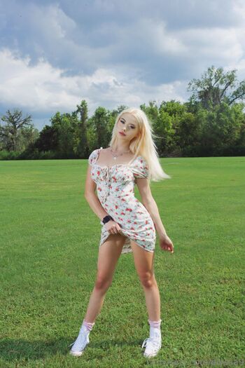 Alyssa / alyssa9 nude photo #19