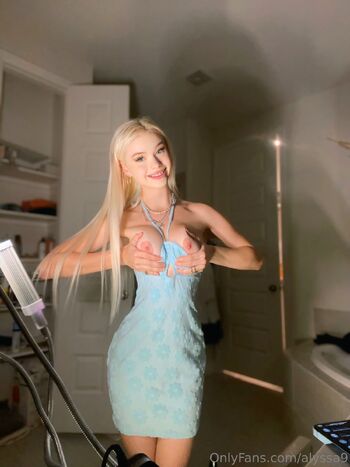 Alyssa / alyssa9 nude photo #48