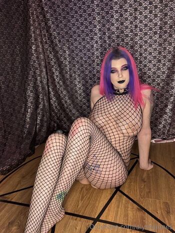 Alyssa Jones / alyssajones nude photo #37