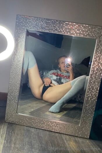 Alyssa Jones Free / alyssajonesx nude photo #22